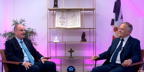 Entrevista Especial com o Imperator Emérito frater Christian Bernard